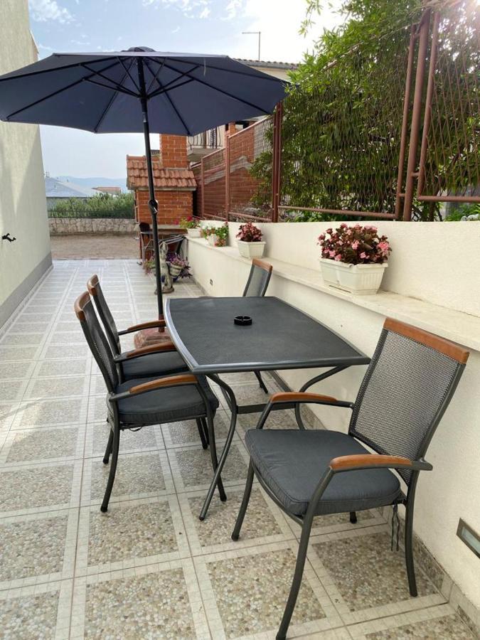 Apartmani Znaor Baška Voda Eksteriør bilde
