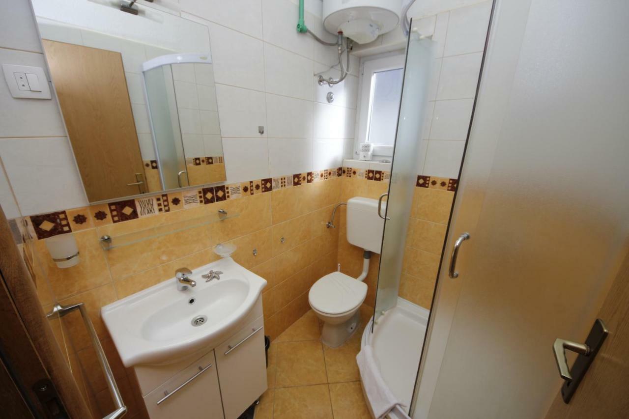 Apartmani Znaor Baška Voda Eksteriør bilde