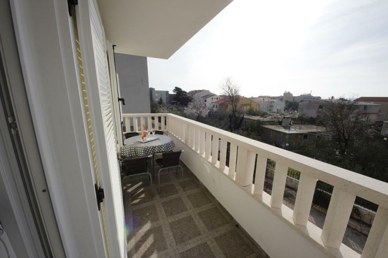 Apartmani Znaor Baška Voda Eksteriør bilde