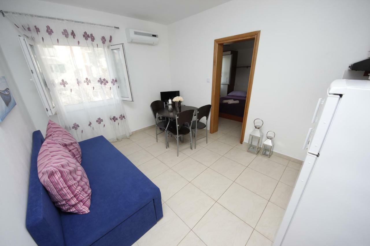 Apartmani Znaor Baška Voda Eksteriør bilde