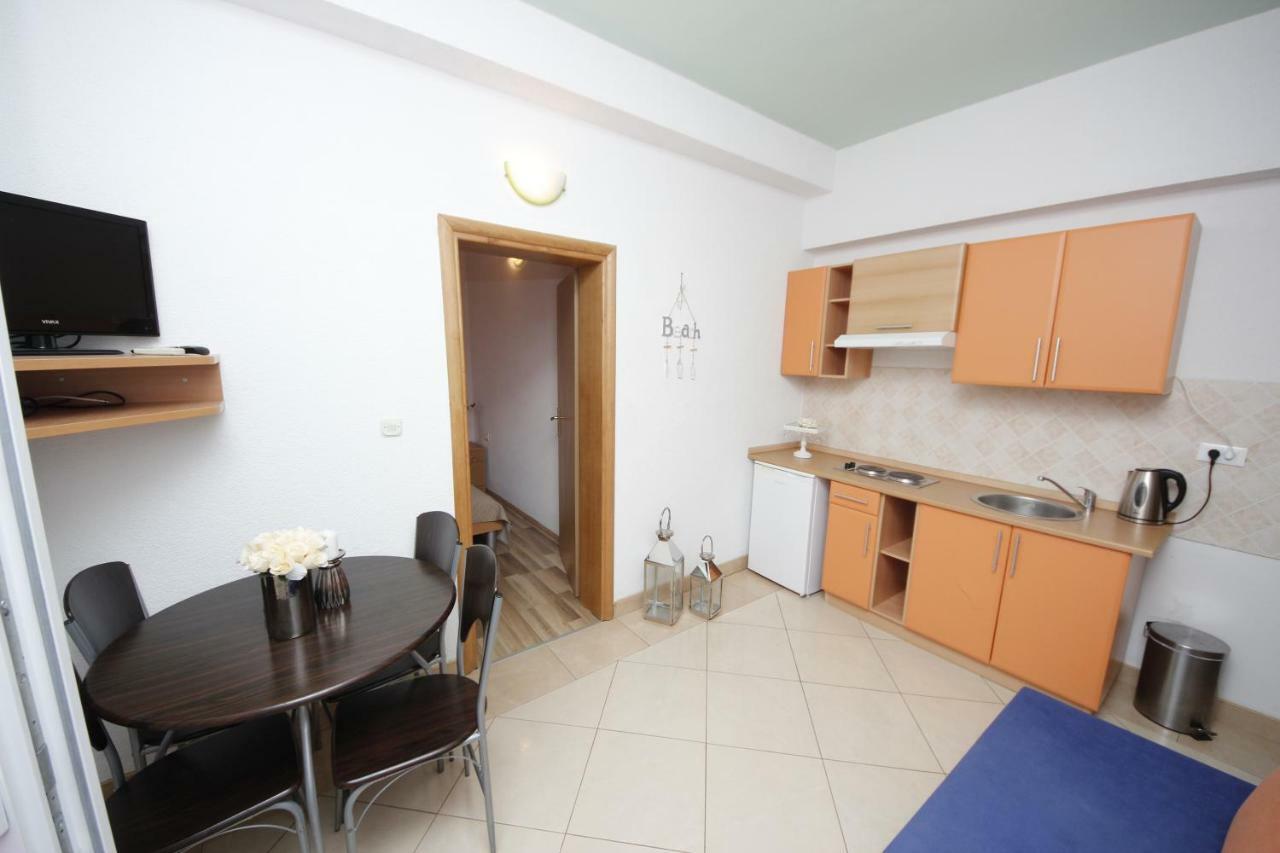 Apartmani Znaor Baška Voda Eksteriør bilde