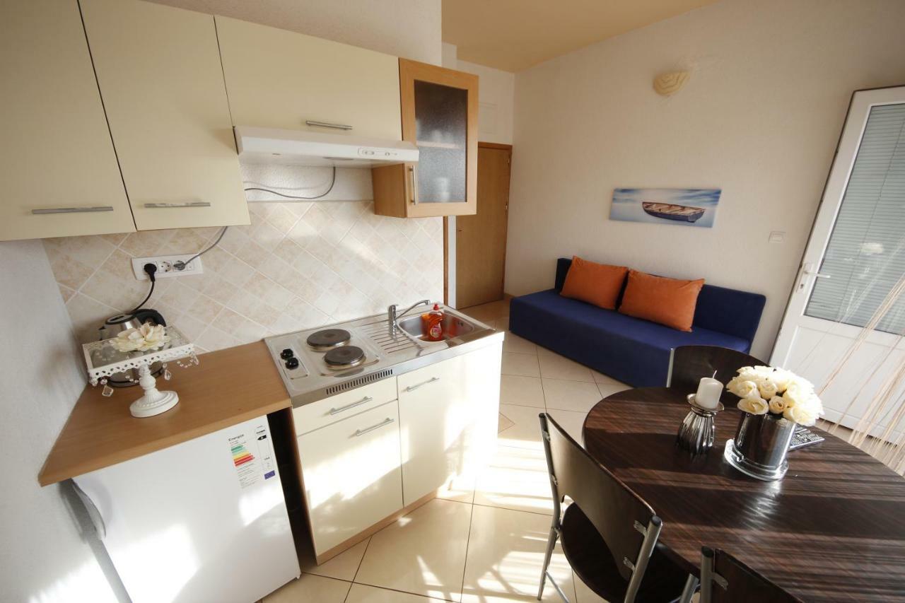 Apartmani Znaor Baška Voda Eksteriør bilde