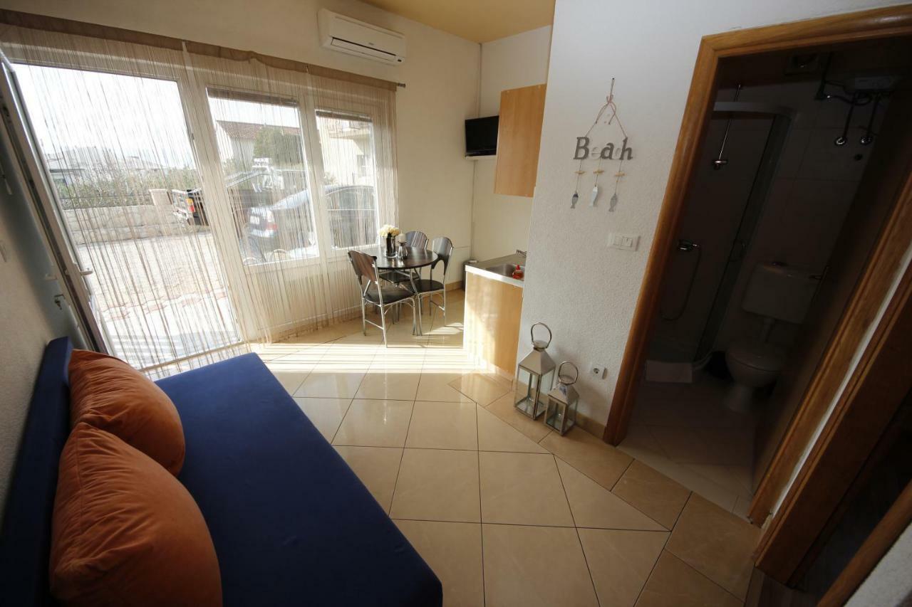 Apartmani Znaor Baška Voda Eksteriør bilde